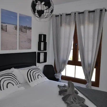 Esmeralda بلايا بلانكا